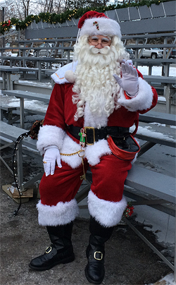 Santa on the set of &amp;amp;amp;amp;amp;amp;quot;Christmas of Ice&amp;amp;amp;amp;amp;amp;quot;